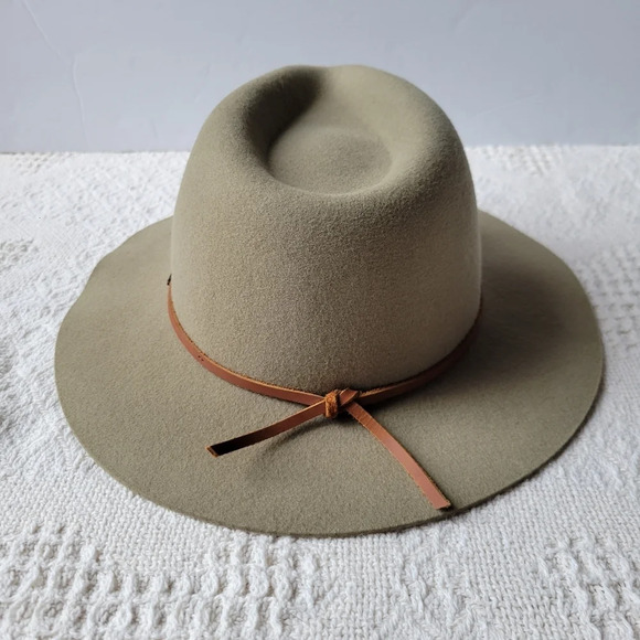 WESLEY PACKABLE UNISEX SUMMER FEDORA FLAT RIMMED HAT - LIGHT OLIVE BY BRIXTON - Picture 4 of 10